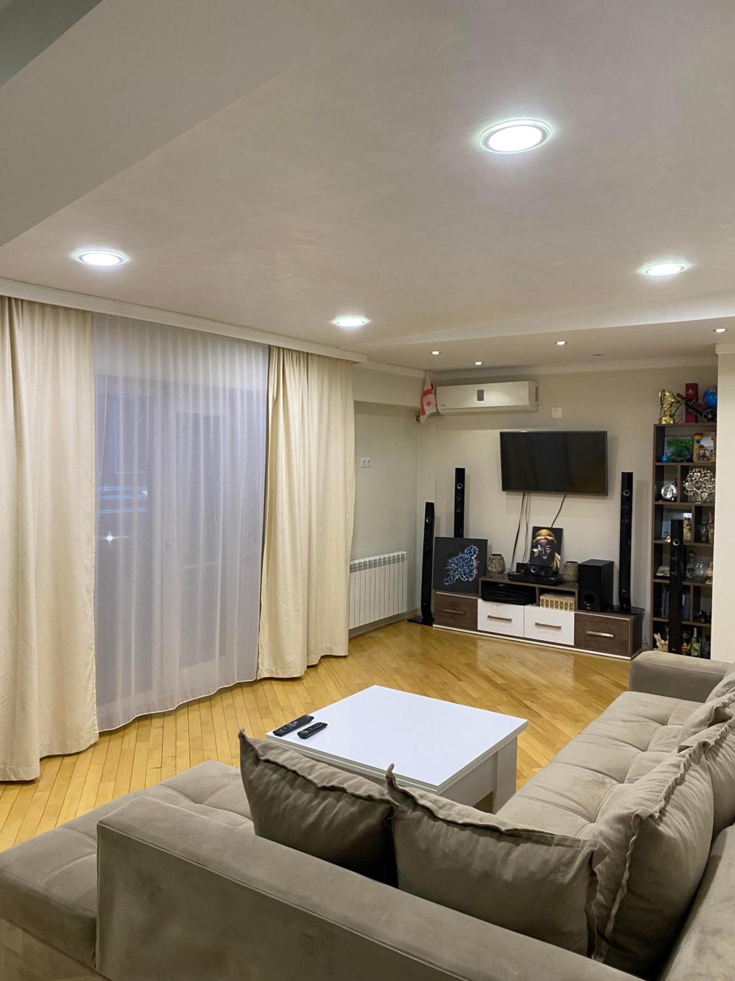 Big Flat In Batumi公寓 外观 照片