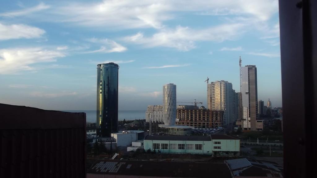 Big Flat In Batumi公寓 外观 照片
