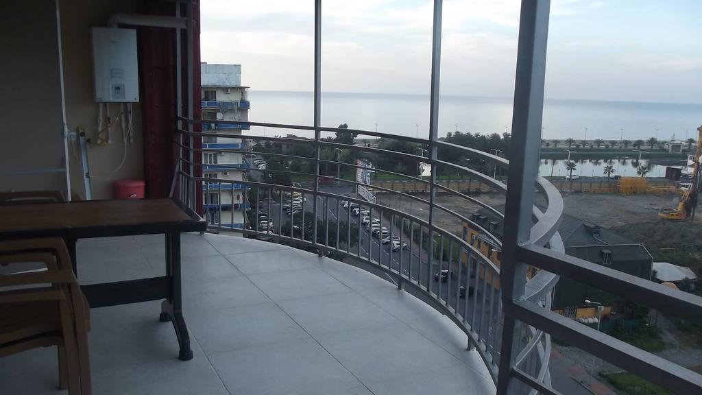 Big Flat In Batumi公寓 外观 照片